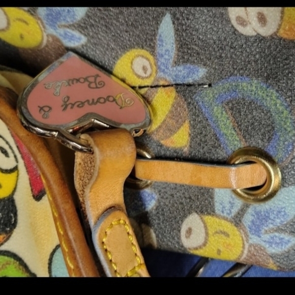 VINTAGE Dooney & Bourke Multicolor Bee Print With Wristlet - Picture 3 of 7